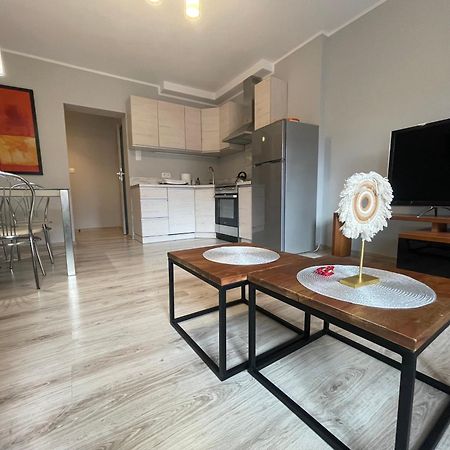 Apartament Przy Cieplickich Tezniach Jelenia Gora Dış mekan fotoğraf
