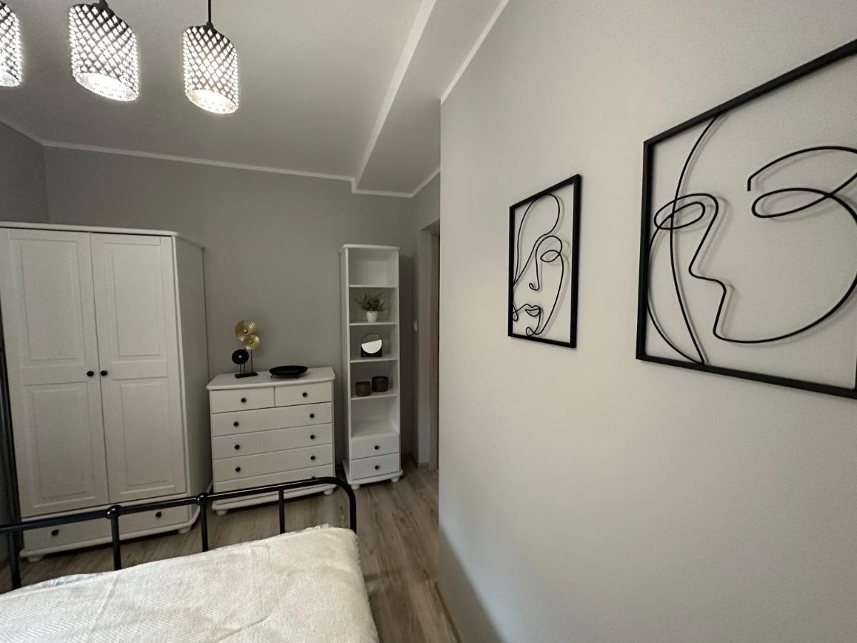 Apartament Przy Cieplickich Tezniach Jelenia Gora Dış mekan fotoğraf