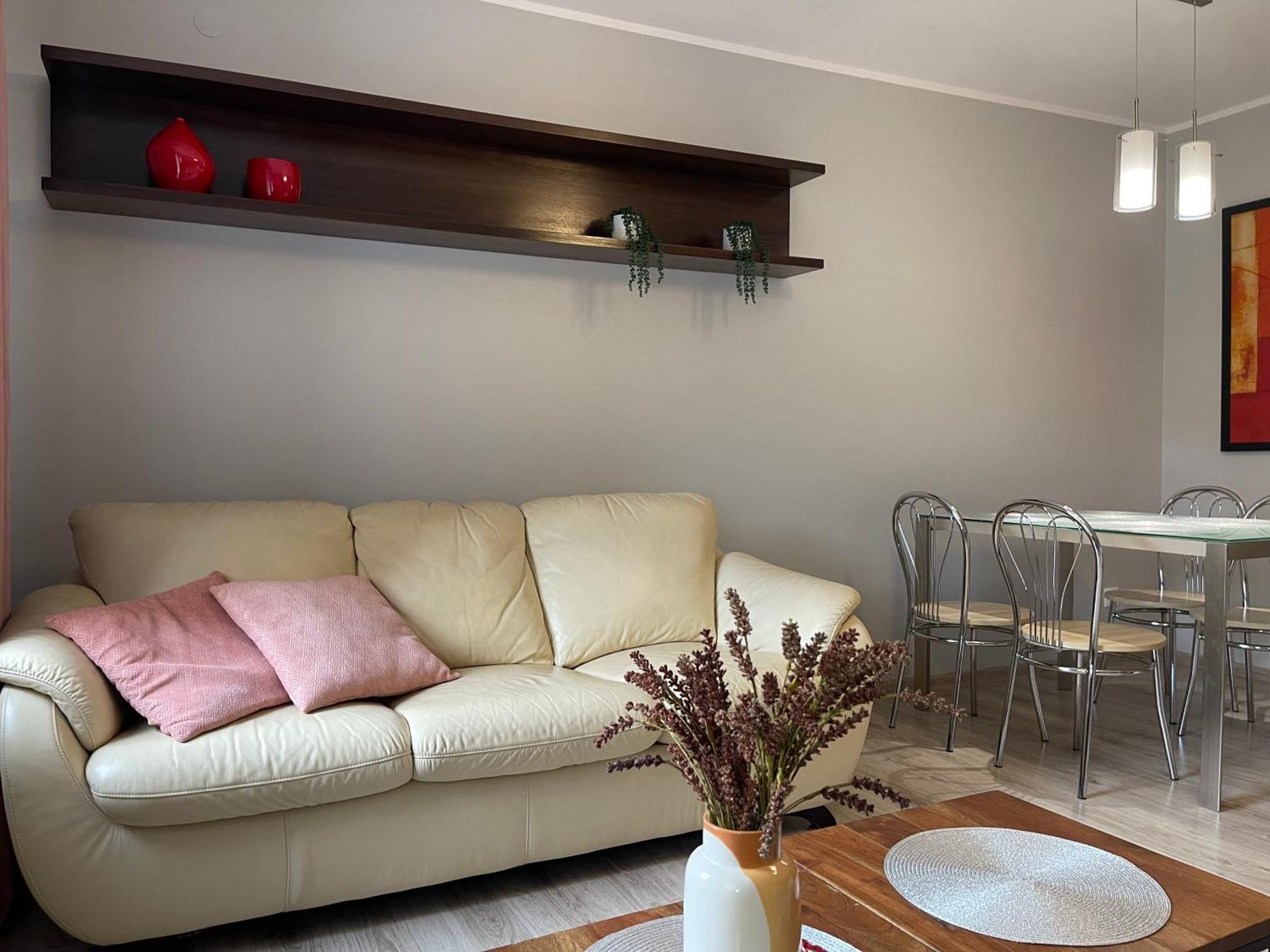 Apartament Przy Cieplickich Tezniach Jelenia Gora Dış mekan fotoğraf
