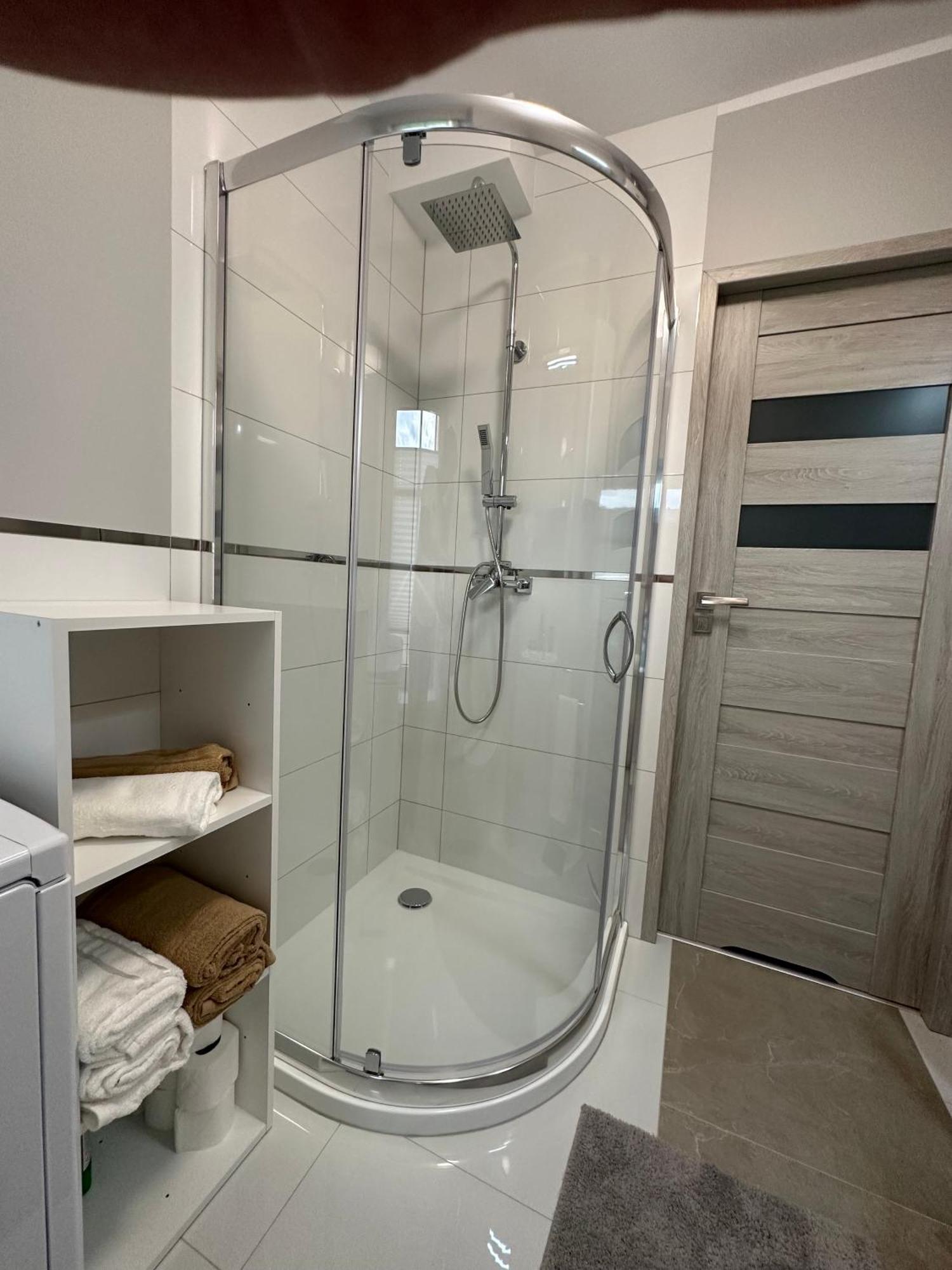 Apartament Przy Cieplickich Tezniach Jelenia Gora Dış mekan fotoğraf