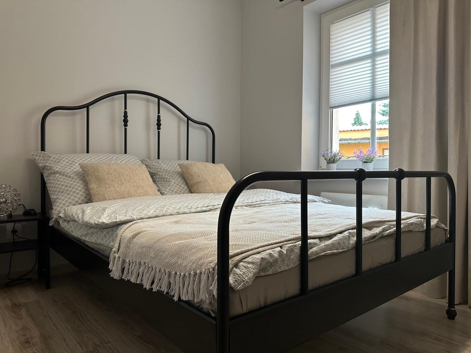 Apartament Przy Cieplickich Tezniach Jelenia Gora Dış mekan fotoğraf
